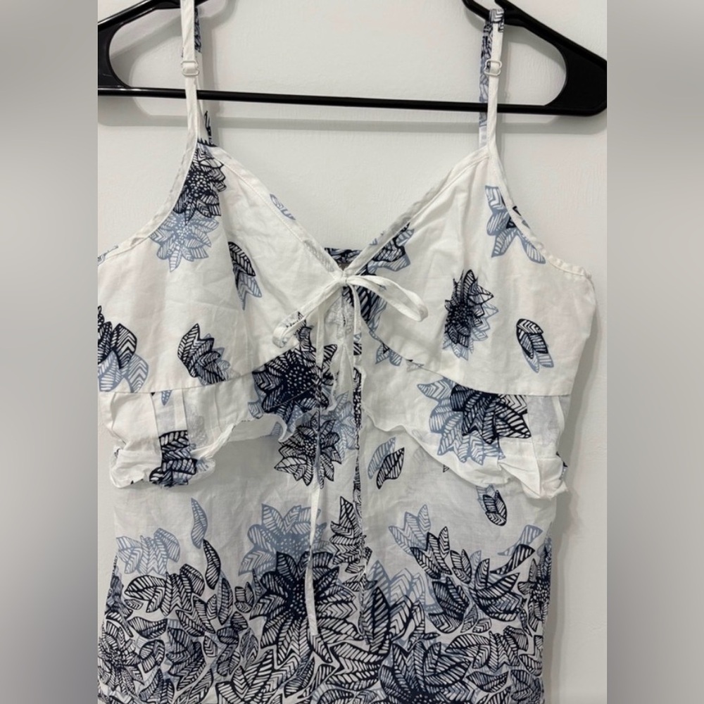 Leaf-Print Ruffle Tie-Front Cami in White & Navy